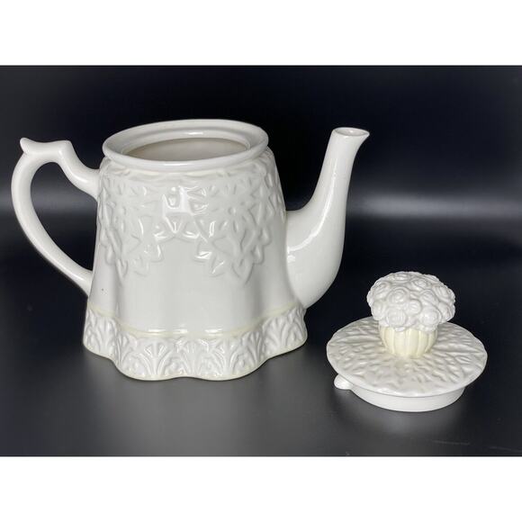 Discontinued Lenox Butler’s Pantry Garden Party Figural TEAPOT w/Lid 6.5”x 7.5” - Picture 8 of 12